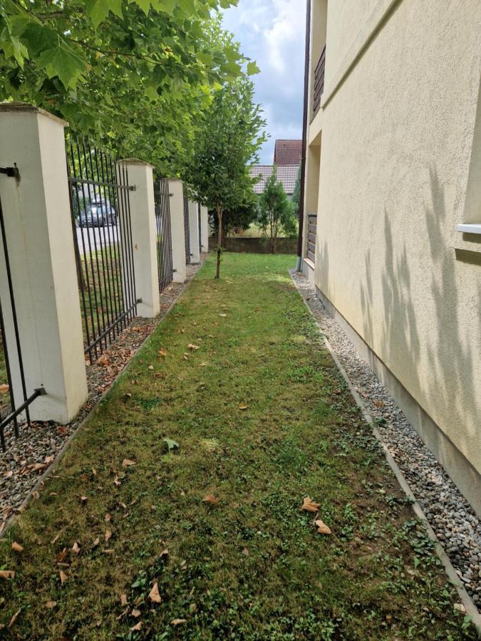 Apartament Luxury Irina Apartment Risnov Exterior photo