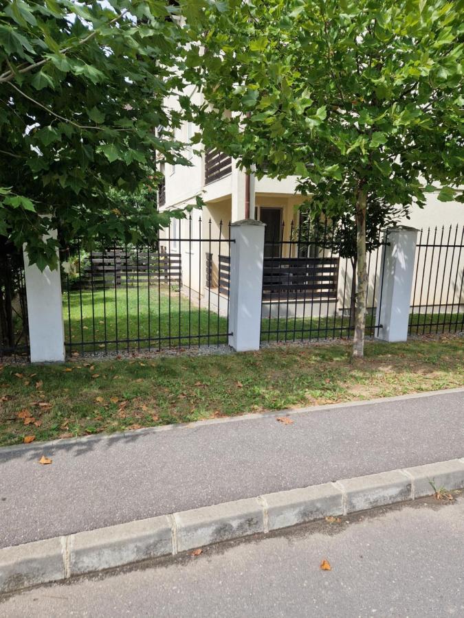 Apartament Luxury Irina Apartment Risnov Exterior photo